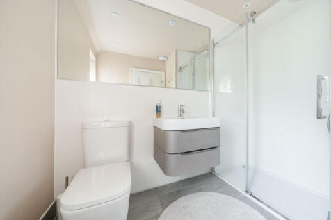 1305422-38-68472a...