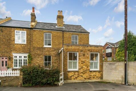 West Molesey, KT8 - property photo