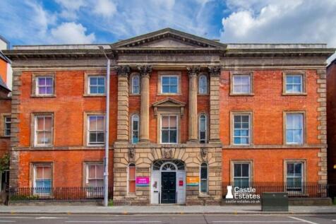 Studio flat for sale
