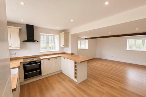 Whitwell Road, Godshill photo 5