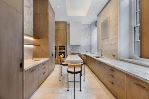 5 bed, 5 bath Apartment in London - Photo 4