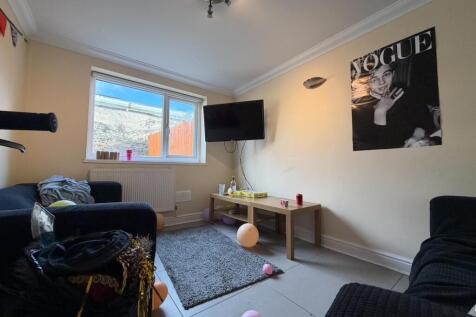 Minny Street, Cathays photo 4