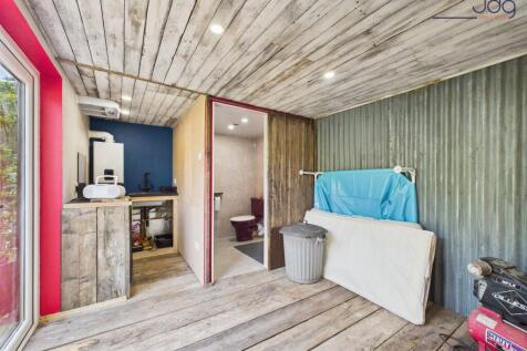 Converted Garage - Kitchen, Bathroom