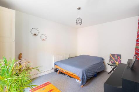 3S2LRHD - Bedroom C.jpg