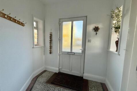 Entrance Porch: