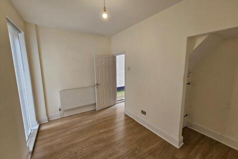 Drummond Road, Romford, Havering photo 4