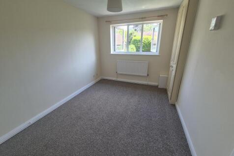St. Dunstans Rise, Northampton, NN4 photo 5