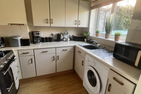 Lychpit, Basingstoke, Hampshire, RG24 photo 4