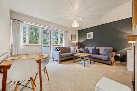 16 Aldrick House Carnegie Street, London N1 0UE-No