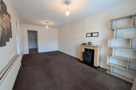 Lounge/Dining Area