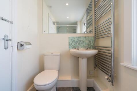 53 Purley Road - bathroom