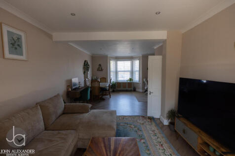 Photo 28-10-2025,...