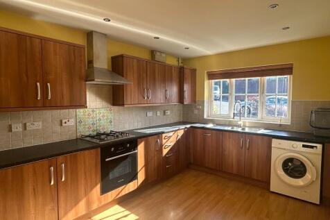 Watts Drive, Shepshed, LE12 photo 3