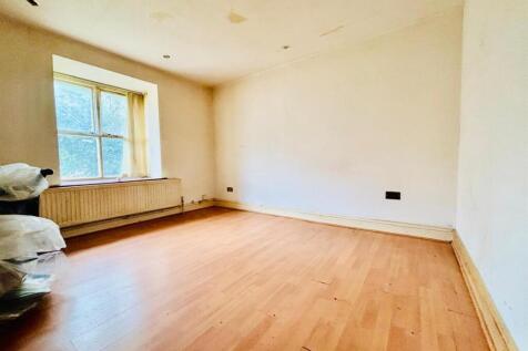 Living Room: