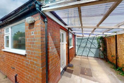 Woodfield Road 37 Carport.jpg