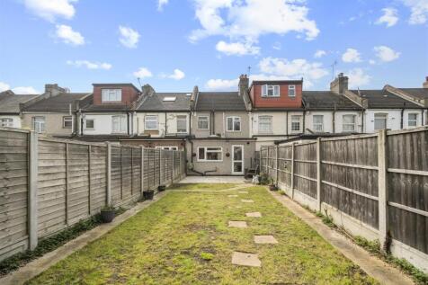 Hall Lane, E4