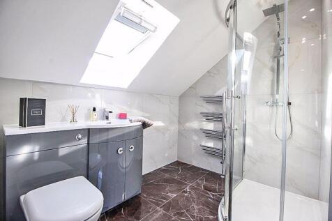 SECOND FLOOR SHOWER ROOM