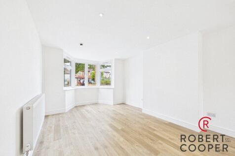 The Fairway, Ruislip, HA4 photo 3