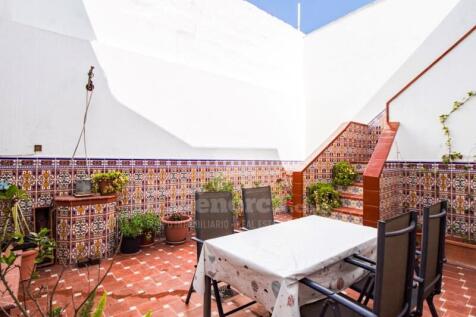 Entire house with patio in Mahón