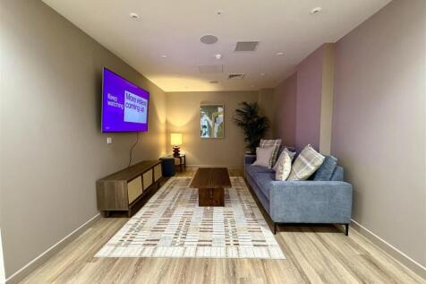 TV Lounge Pic 2.jpeg