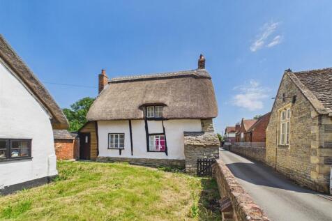 22 - Cottage in Bretforton, Evesham.jpg