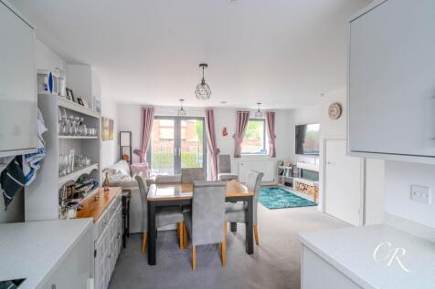 Kitchen Sitting Dining Area