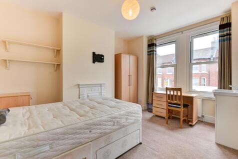 17 Shanklin Road Bedroom 5 (2)