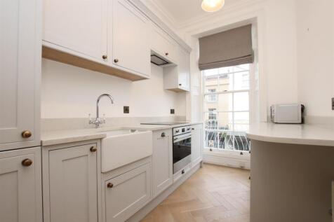 Kitchen.JPG