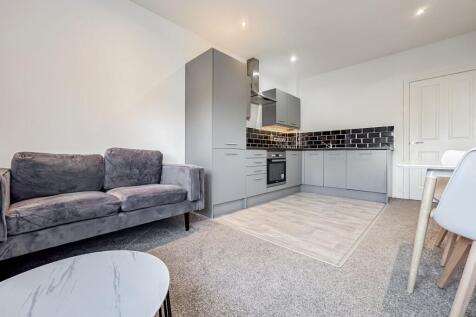 1-bed flat on Fairway Court, 171 Elland Road, Leeds, LS11, £795/mo