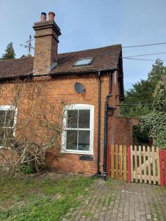 2 bedroom Coach House Conversion for rent