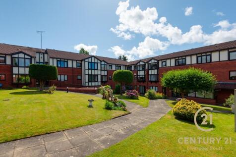 Refurbished Two-Bedroom Ground Floor Apartment in the Heart of Woolton Village - Over 55's