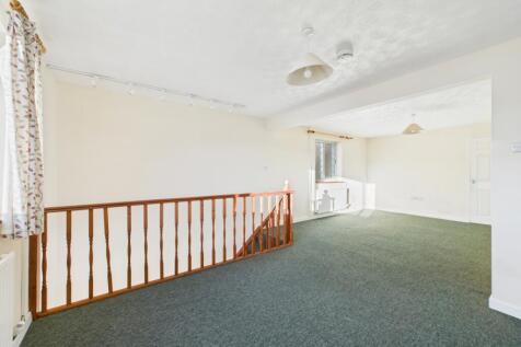 CAM01721G0-PR0105-STILL011