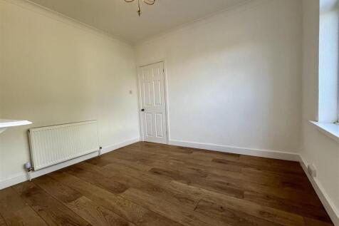 Oxley Moor Road, Wolverhampton photo 4