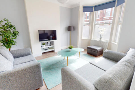 4-bed semi-detached on Johnson Road, Lenton, Nottingham, NG7, £2,773/mo