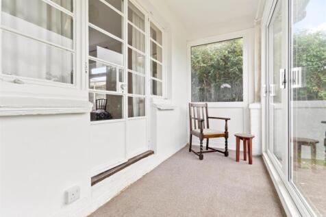 16 Upper West Drive-003.JPG