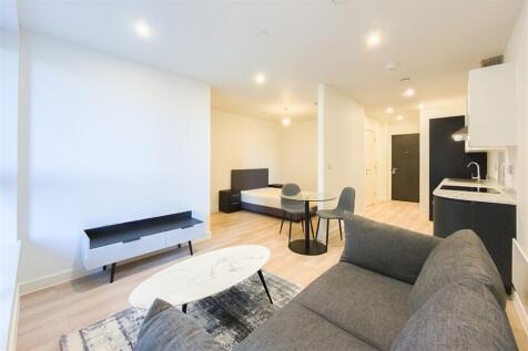Laurence Place, M3 photo 4