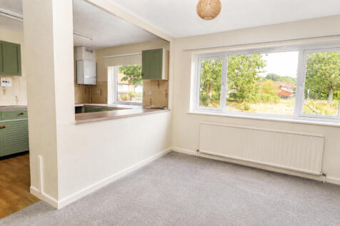 Kitchen:Sitting room