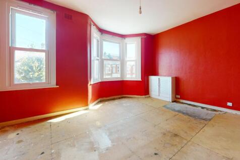 9B East Avenue, Manor Park, London, E12 6SG