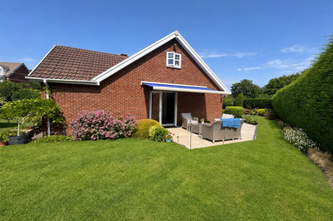 REAR GARDEN/ SIDE GARDEN