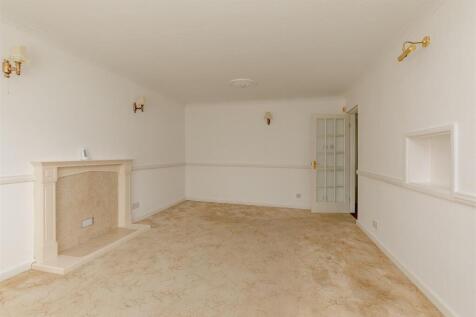 Charlton Mead Court, Brentry Living Room 2.jpg
