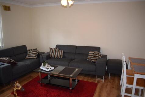5 Living room.jpg