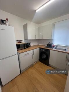 Clarence Avenue, Northampton, NN2 photo 4