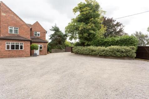 Driveway Parking - Entrance &amp; Exit Gates