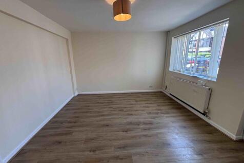 81 Church Road, Stockingford photo 3