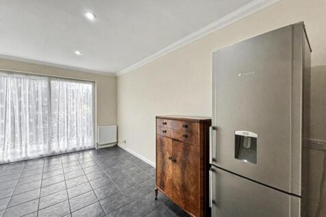 Donnington Road, Harrow, HA3 photo 3