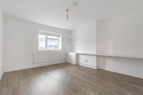 James_anderson-31_chertsey_court__4_.JPG