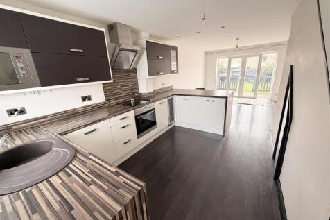 Wisbech Close, Fens, Hartlepool photo 4