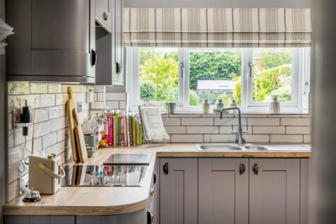 19 Maple Grove (Spalding)-27.jpg