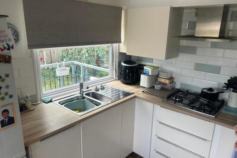 6726c804-ee32-45b...