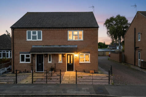 Sleaford, NG34 - property photo
